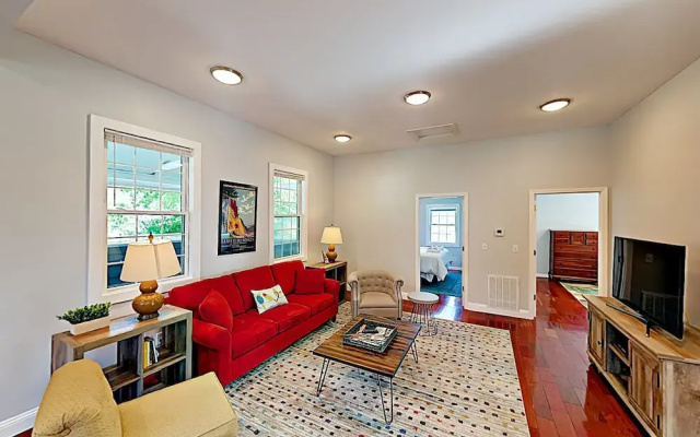 photo 3 of 7 3rd Street Home 2 Bedrooms 2 Bathrooms Home
