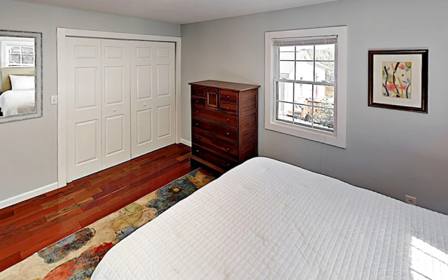 photo 4 of 7 3rd Street Home 2 Bedrooms 2 Bathrooms Home