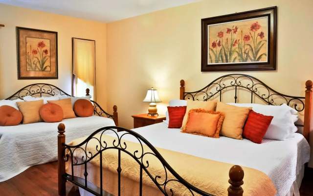 photo 3 of Seven Hills Inn