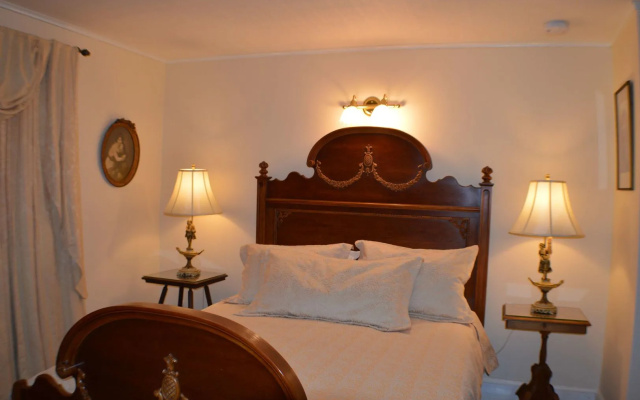 photo 4 of Seven Hills Inn