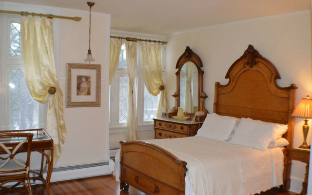 photo 5 of Seven Hills Inn