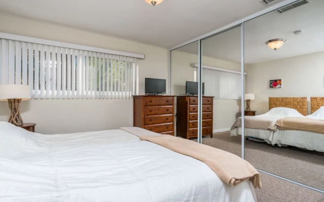 photo 4 of 700 East Oceanfront Unit B