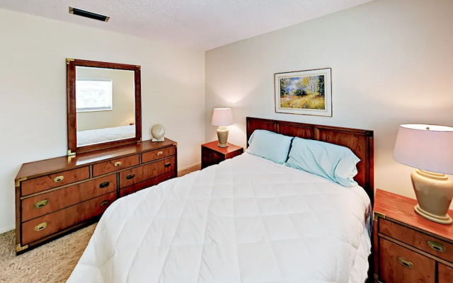 photo 5 of 701 Emerald Harbor Drive Home 3 Bedrooms 2 Bathrooms Home