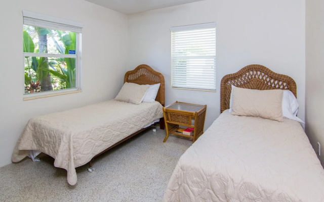 photo 3 of 711 Albee Road West House - 2 Br home by RedAwning