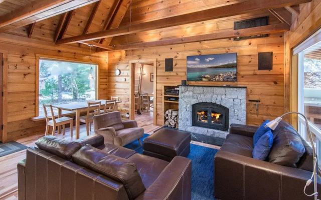 photo 3 of 7160 7th Avenue Cabin by RedAwning
