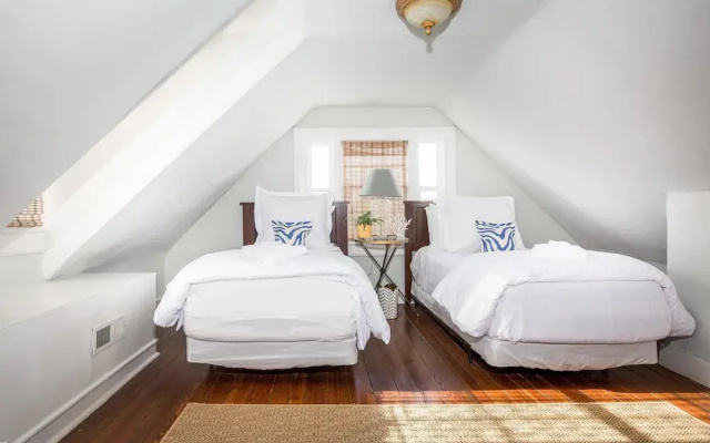 photo 5 of 71B Spring Street - 3 BR / 1.5 BA Holiday home 3