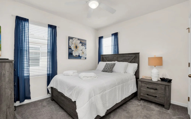 photo 5 of 7631oml-solterra Resort 6 Bedroom Home by RedAwning