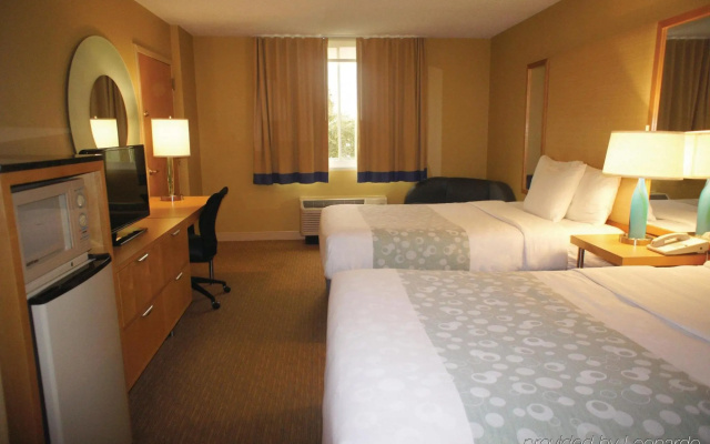 photo 4 of #7712 La Quinta Inn & Suites