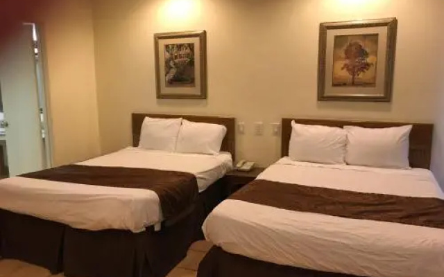 photo 3 of 777 Motor Inn