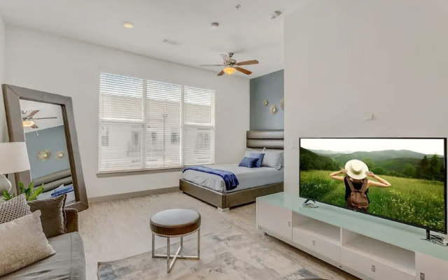 photo 4 of 7th Avenue Condos by Barsala