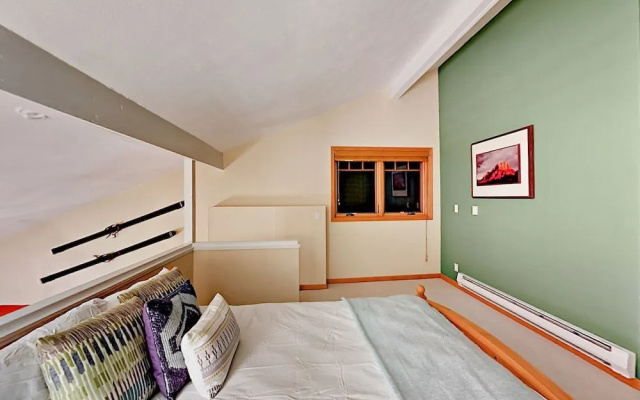 photo 5 of 800 Columbine Road Condo Unit B9