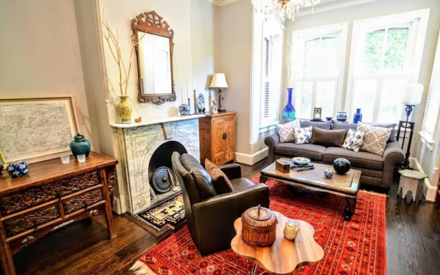 photo 3 of 807 East Capitol St. - 4 Br Home
