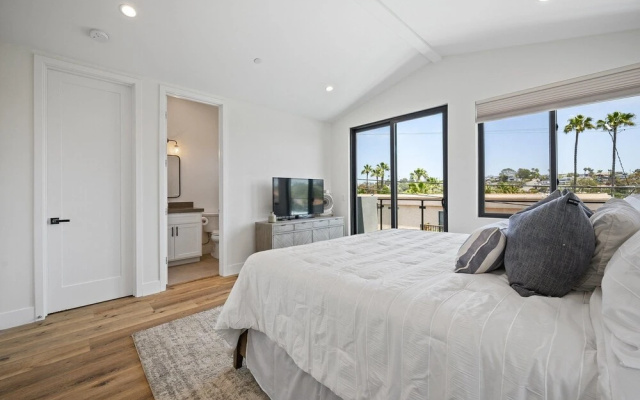 photo 3 of New Construction Luxury Home With Ocean View Rooftop Deck 815 4th by Redawning