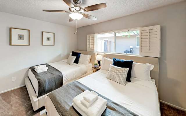 photo 2 of 8226 E Northland Dr House 3 Bedrooms 2 Bathrooms Home