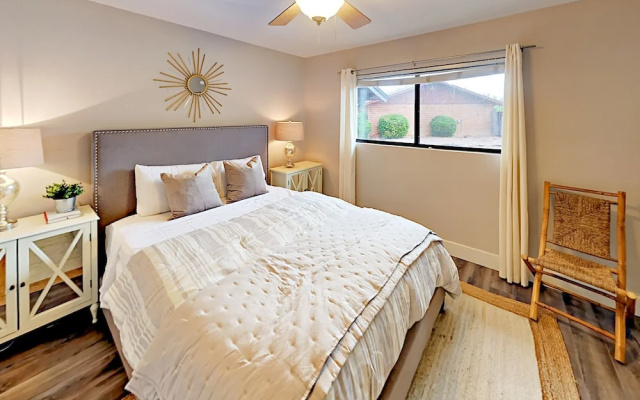 photo 5 of 8501 E Mariposa Home 3 Bedrooms 3 Bathrooms Home