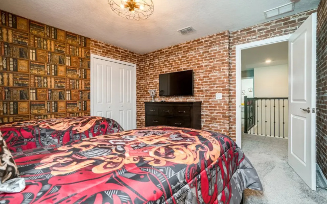 photo 3 of 851pbeach Amazing Champions Gate 9 Bedroom 5 Bed