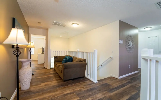 photo 5 of 87631 Games Room+2-masters+hottub+water View!