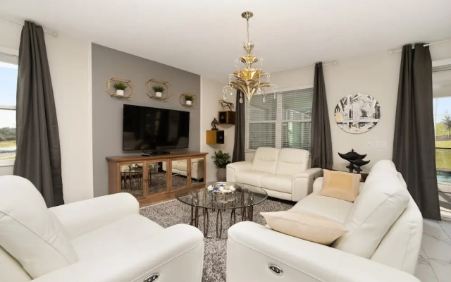 photo 2 of 8 Bdrm Champions Gate Villa