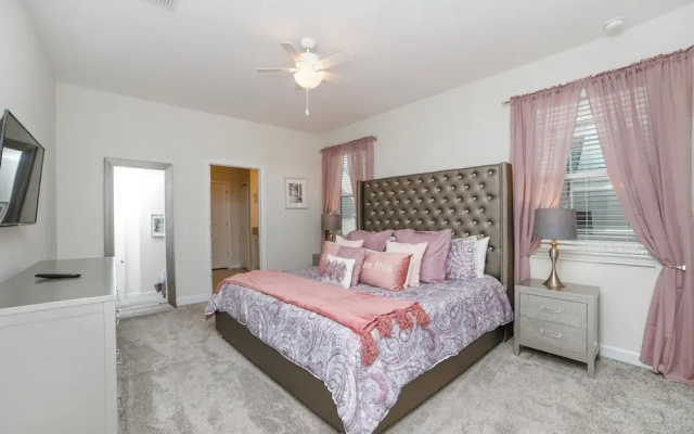 photo 3 of 9 Bdrm Champions Gate Villa