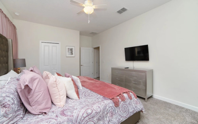 photo 5 of 9 Bdrm Champions Gate Villa