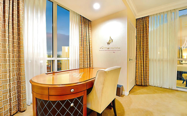 photo 4 of 888 Signature Suites Collection at Signature Condo Hotel