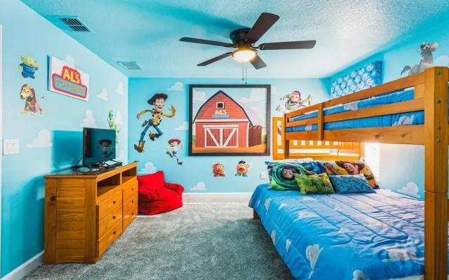 photo 4 of 8BR Family Home w Pool Theatre Close to Disney