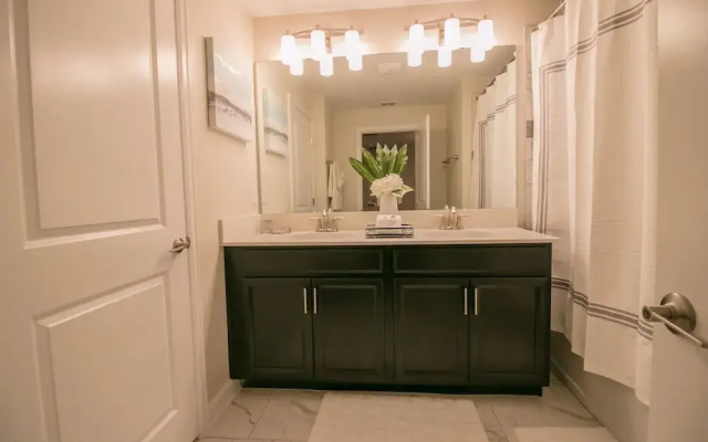 photo 2 of 9005 SD - Gorgeous 4BR Townhome - Private Pool