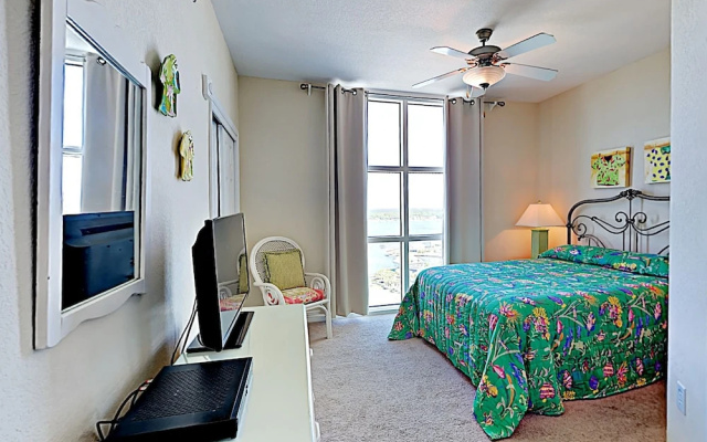 photo 5 of 931 W Beach Blvd Condo by RedAwning