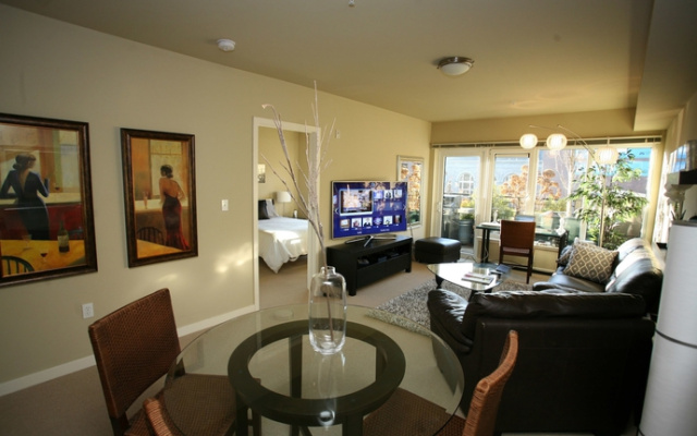 photo 4 of 99 Walkscore Modern Broadway Apartments by Barsala
