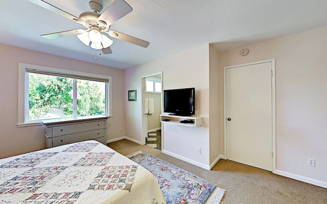 photo 4 of 990 Sonoma - 3 Br Home