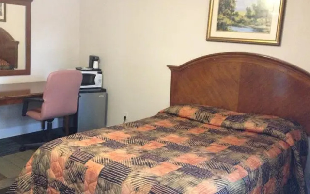 photo 2 of A & E Motel