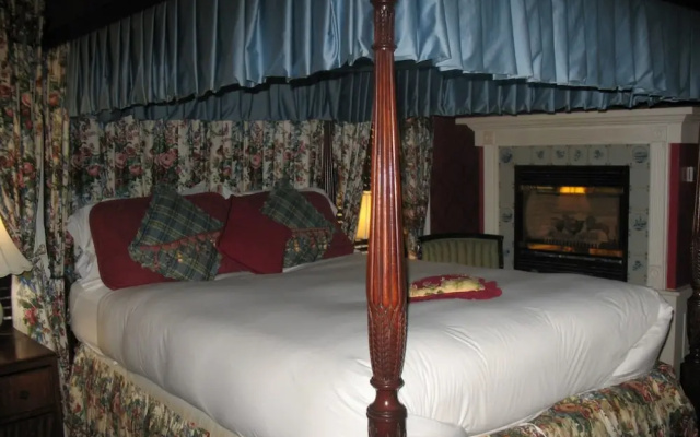 photo 2 of A Cambridge House Inn at Porter