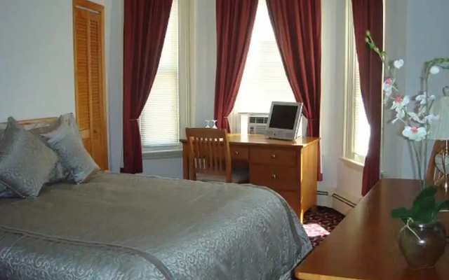photo 4 of A Cambridge House Inn at Porter