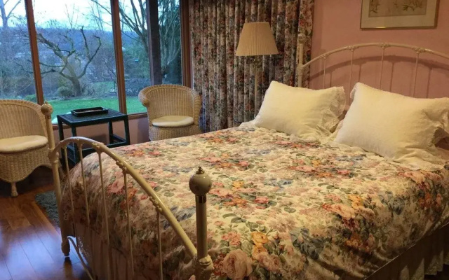 photo 4 of A Cascade View Bed And Breakfast