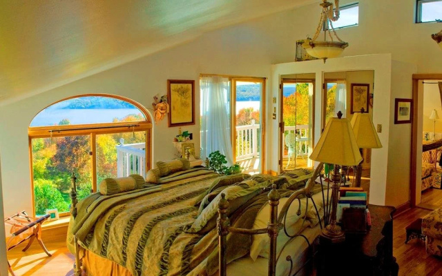 photo 4 of Cayuga Lake Front Inn & VineYard Villa's