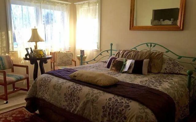 photo 4 of Cayuga Lake Inn Ithaca Hotel Alt