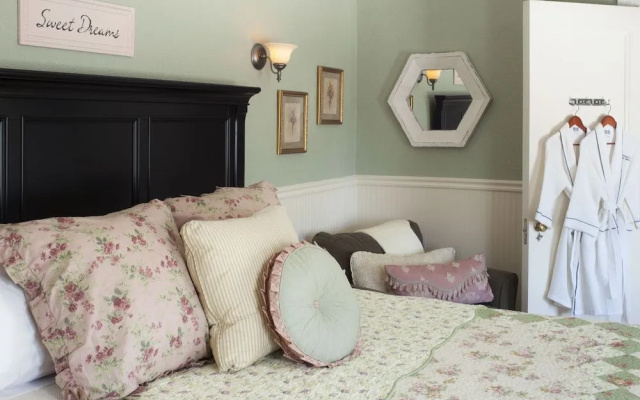 photo 3 of A G Thomson House Bed and Breakfast