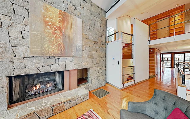 photo 4 of A Lake & Mountain Lodge W/ Lake Access, Hot Tub & Game Room 6 Bedroom Home