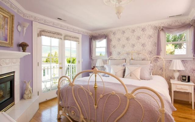 photo 4 of A Midsummer's Dream Bed & Breakfast