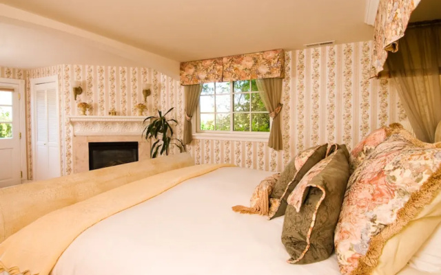 photo 5 of A Midsummer's Dream Bed & Breakfast