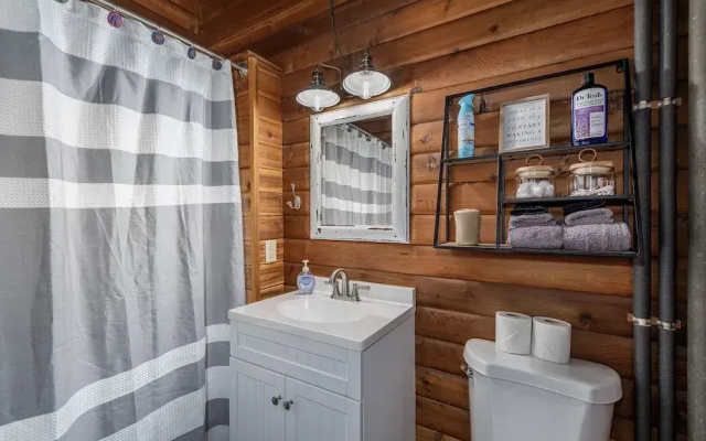 photo 2 of A Peace Of Pine 2 Bedroom Home by NW Comfy Cabins by RedAwning