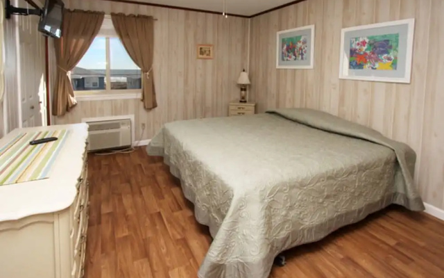 photo 2 of A Place at the Beach I by Elliott Beach Rentals