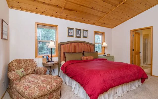 photo 5 of A Retreat in the Truckee Pines by RedAwning
