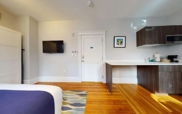photo 2 of A Stylish Stay w/ a Queen Bed, Heated Floors.. #22
