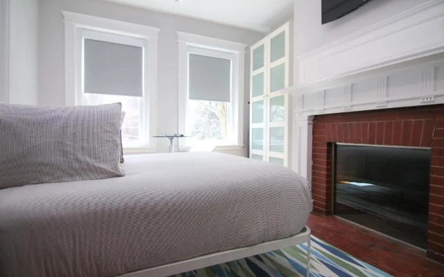 photo 3 of A Stylish Stay w/ a Queen Bed, Heated Floors.. #29