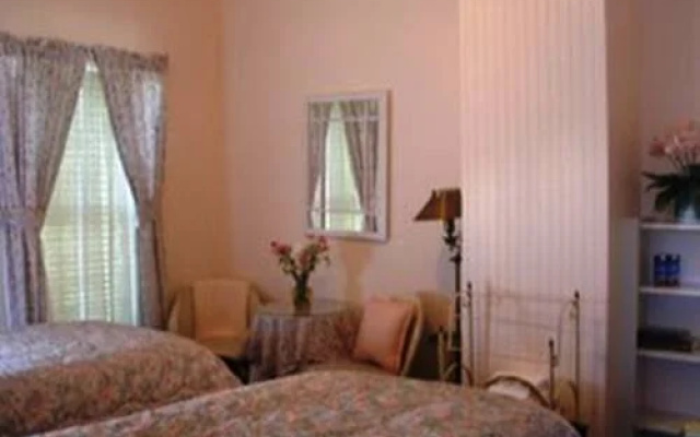 photo 3 of Victorian Garden Inn