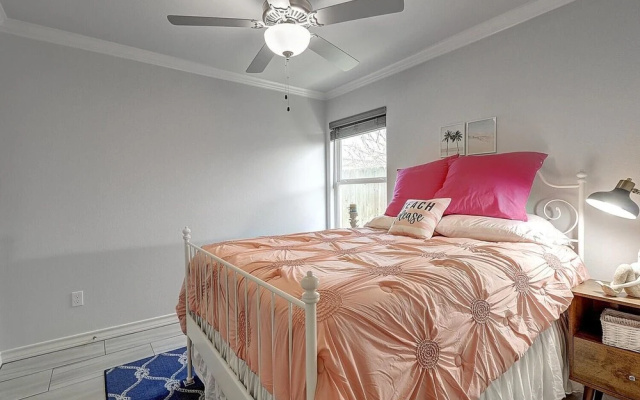 photo 2 of A Wave From It All 3 Bedroom Home by RedAwning