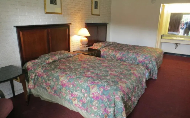 photo 3 of A2B Budget Hotel