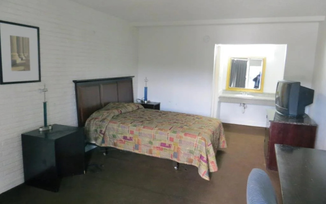 photo 4 of A2B Budget Hotel