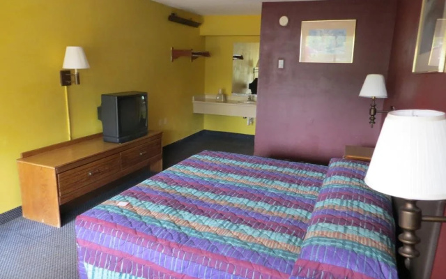 photo 5 of Economy Hotel Atlanta